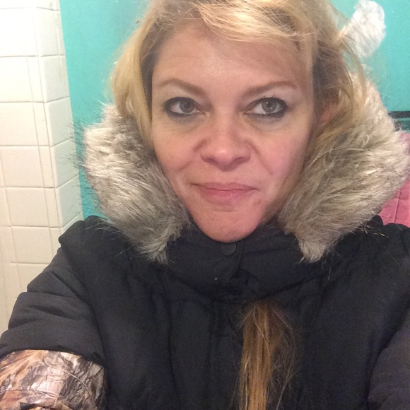 Meet your Posher, Heather - Picture 5 of 8